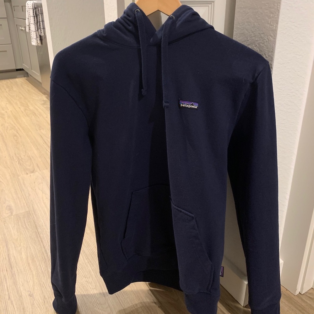Men’s Medium Patagonia Sweatshirt Navy Blue